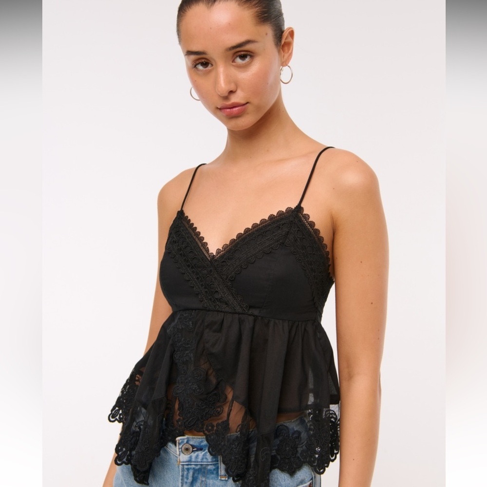 NWT Abercrombie & Fitch Black Sheer Lace Trim Romantic Cami Tank Top (Size XS)